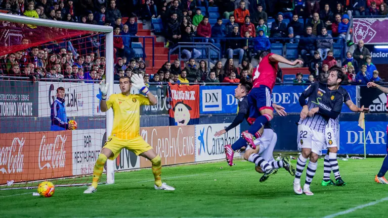 Partido Osasuna-Mallorca (2-1) disputado en El Sadar. IÑIGO ALZUGARAY. -37