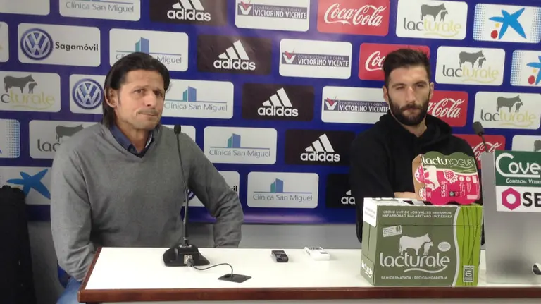 Vasiljevic y Milic en rueda de prensa.