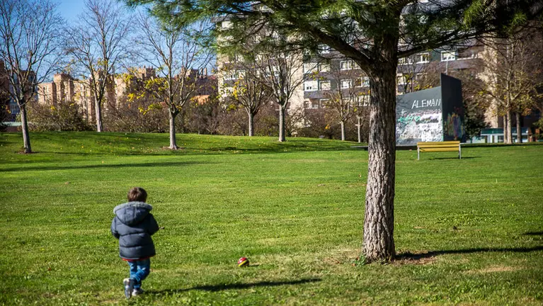 Otoño soleado en Pamplona. IÑIGO ALZUGARAY. -2 Tiempo