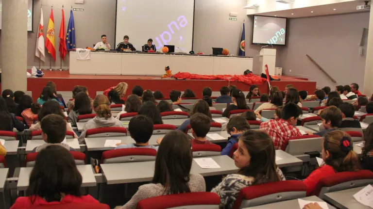 Charla sobre vida saludable en la Upna de Tudela.