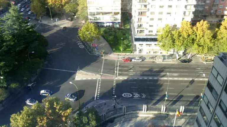 Paquete sospechoso en Glorieta Cuzco.