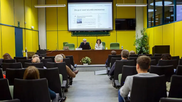 216727_100000Seminario-cluster