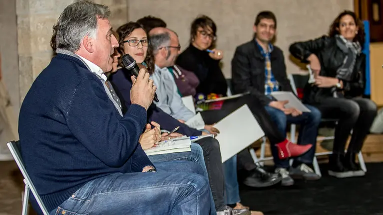 Presentación del proyecto de Presupuestos del Ayuntamiento de Pamplona para 2016 en el palacio de Condestable. IÑIGO ALZUGARAY. -50