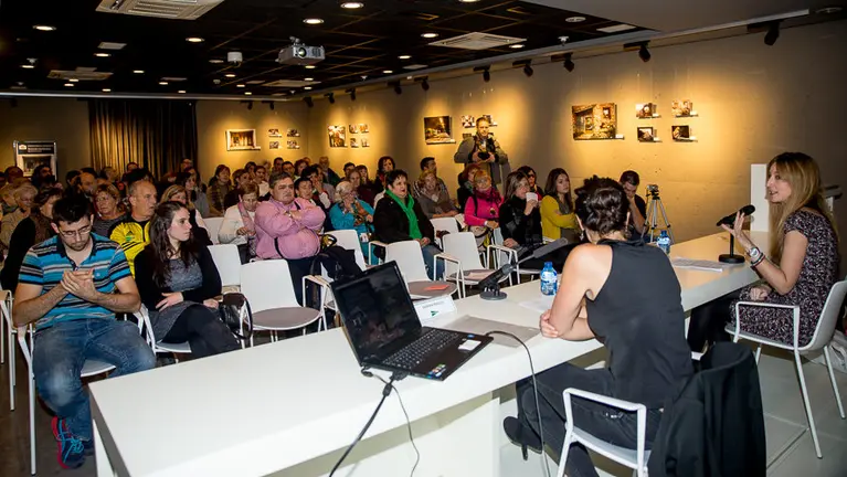 Presentación del libro “En un segundo tu vida cambia” de Sandra Iraizoz. IÑIGO ALZUGARAY-1