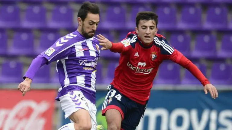 Aitor Buñuel en acción ante el Valladolid en Zorrilla. Foto LFP.es