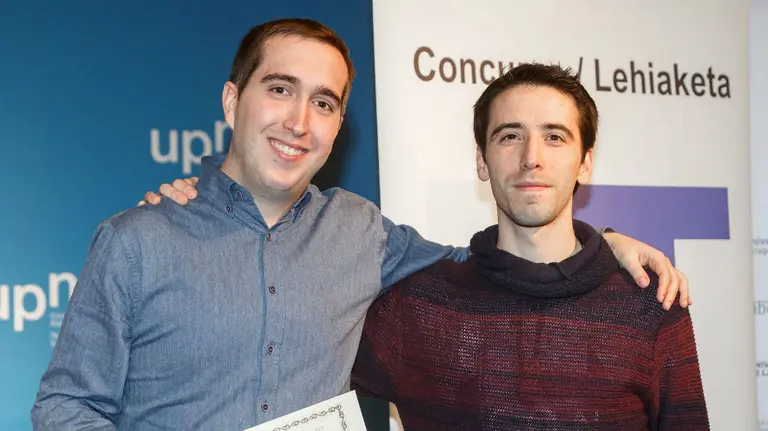 Los ganadores, Pedro Velasco (izq.) y José María Ayuso, tras la final.