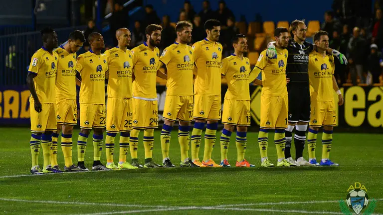 Alineación de la AD Alcorcón en Santo Domingo. Foto web Alcorcón.