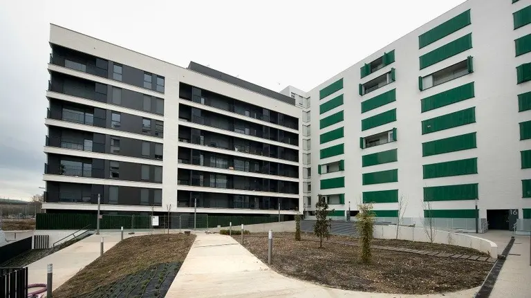 Viviendas de protección oficial de compra venta ubicadas en Arrosadía-Lezkairu (calle Antonio Conejo Salguero, frente a la UPNA).