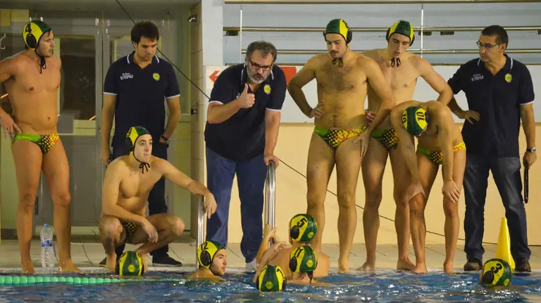 Tiempo muerto del WP Navarra. Foto de Iñaki Urbina.