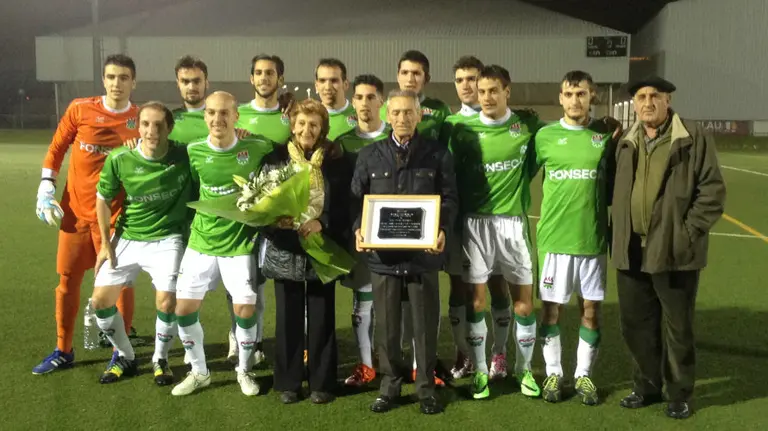 El San Juan homenajeó a José Peña Larráyoz.