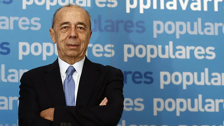 El candidato de UPN-PP al Senado José Cruz Pérez Lapazarán asegura que en las negociaciones que pueda haber con otras fuerzas políticas &#34;siempre&#34; van a anteponer la &#34;defensa del régimen foral&#34; y al respecto afirma que éste es un tema &#34;innegociable&#34;.Así lo ha manifestado en una entrevista concedida a EFE en la que reconoce que el acuerdo suscrito entre UPN y PP para concurrir juntos a estas elecciones supone &#34;un alto precio&#34; para su partido, el PP, ya que los dos primeros puestos de la lista al Congreso han sido para UPN. EFE/Jesús Diges