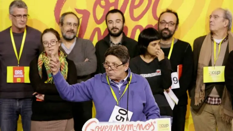 La diputada de la CUP, Gabriela Serra, en el acto de Manresa. EFE.