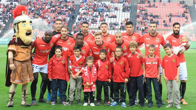 Formación del Nastic en su estadio. Foto web Lfp.es