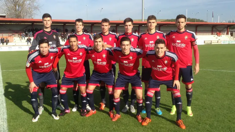 Equipo titular del filial rojillo ante el Erriberri.