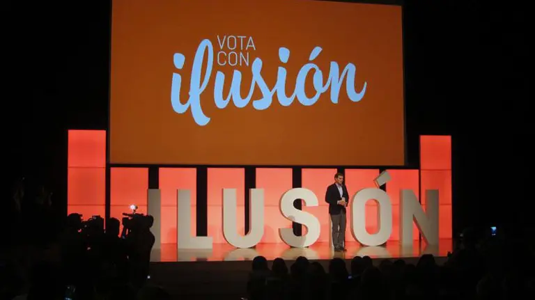 Rivera reta a Rajoy.