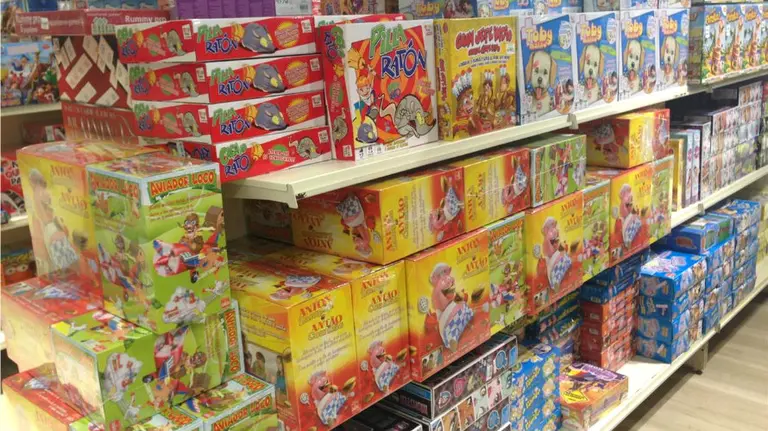 Juguetes en una tienda. EP