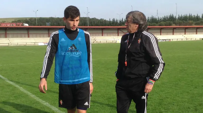 Martín Monreal no podrá contar con David García ante el Bilbao Athletic.