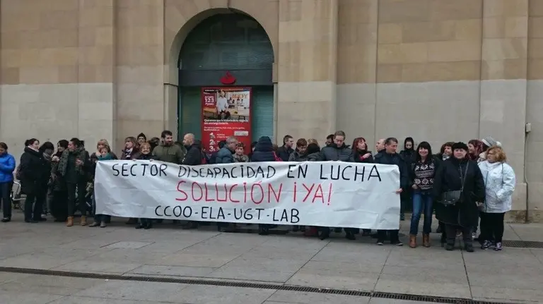 Concentración sindicatos de centros de discapacitados.