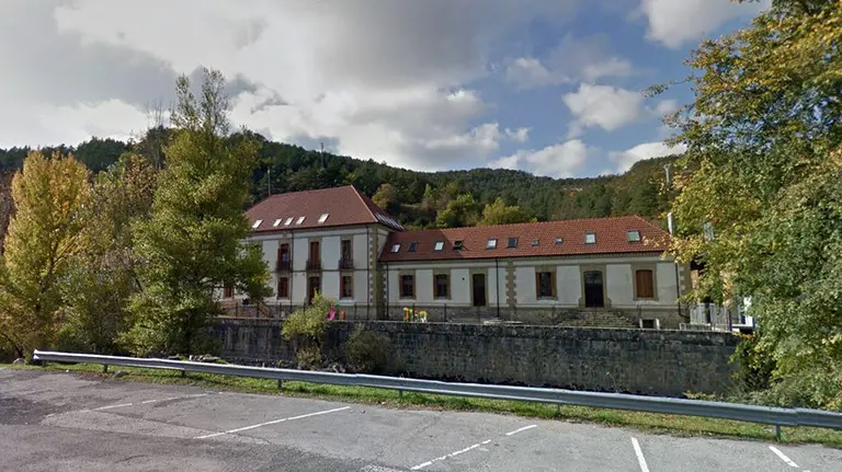 Colgio Público Julián Gayarre de Roncal.