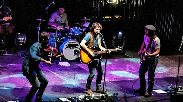 Quique González en concierto.