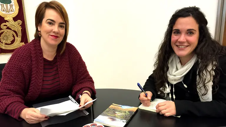 Ainhoa Aznárez Igarza y Sandra Iraizoz.