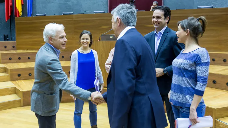 Debate electoral con los candidatos de  UPN-PP (Iñigo Alli), PSOE (Jesús María Fernández), Podemos (Ione Belarra), Unidad Popular (Begoña Alfaro), Geroa Bai (Koldo Martínez) y EH-Bildu (Sabino Cuadra)-10. IÑIGO ALZUGARAY