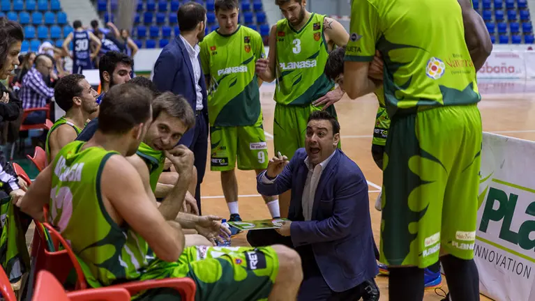 Partido entre Planasa Navarra y Club Melilla Baloncesto.(12). IÑIGO ALZUGARAY