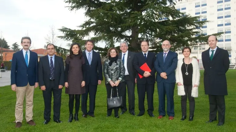 Fotografía de grupo de los ponentes en la jornada científica.