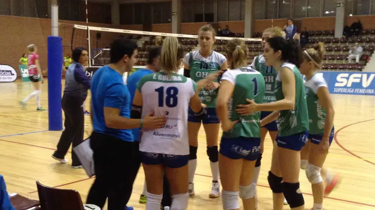 Jugadoras del GH Leadernet voleibol.