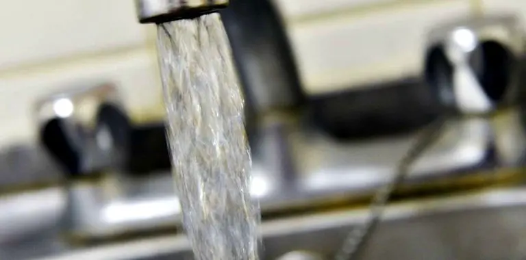 Un grifo abierto. EFE