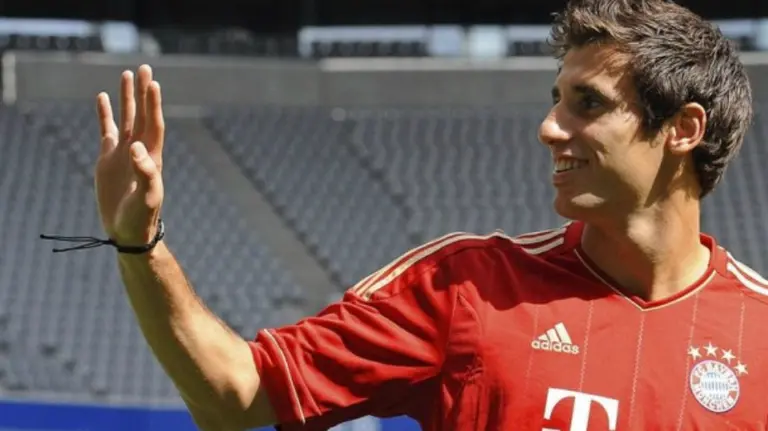 704506_704480_javi_martinez_camiseta_original_imagen_foto610x342