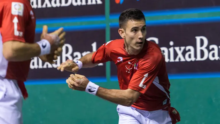 Partido entre Olaizola II-Urrutikoetxea y Merino II y Altuna III disputado en el frontón Labrit (22-13)-14. IÑIGO ALZUGARAY