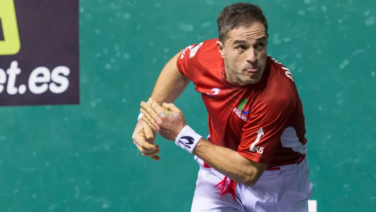 Partido entre Olaizola II-Urrutikoetxea y Merino II y Altuna III disputado en el frontón Labrit (22-13)-23. IÑIGO ALZUGARAY