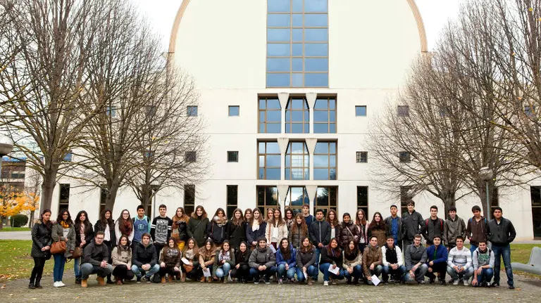 Estudiantes del IES Marqués de Villena de Marcilla, en la Universidad Pública de Navarra.