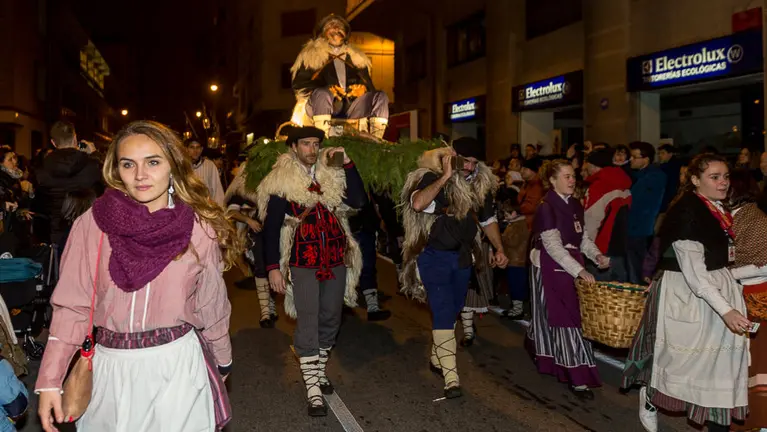 Cabalgata del Olentzero en Pamplona. (25). IÑIGO ALZUGARAY