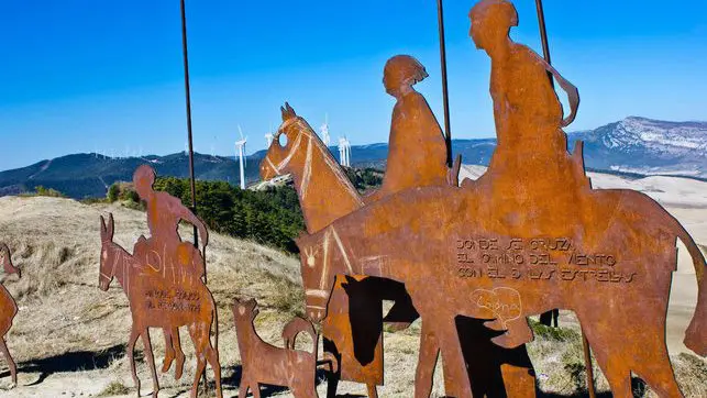 Monumento al Peregrino en el Alto de El Perdón.