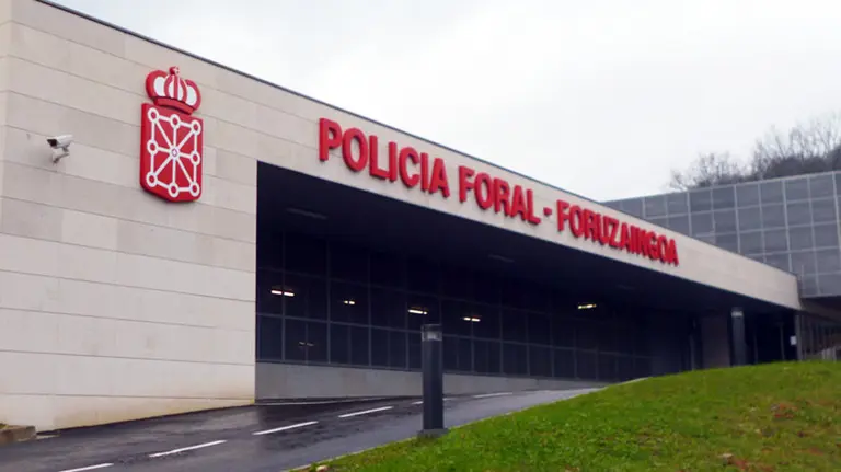 Vista de la comisaría de la Policía Foral de Elizondo.