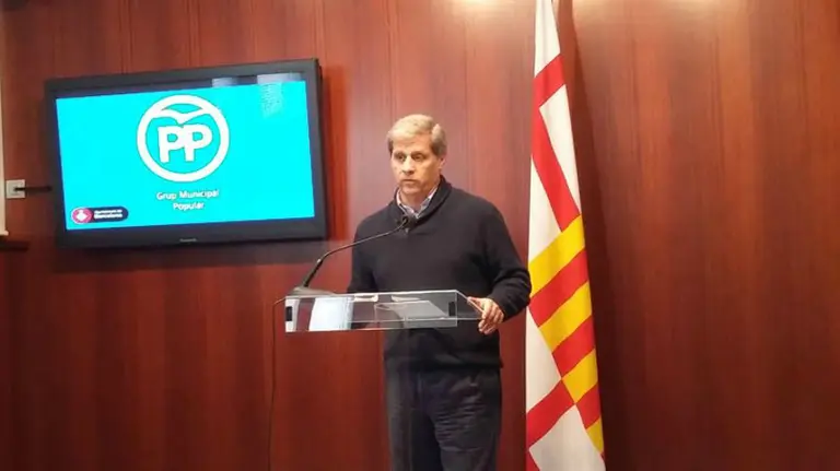 El líder del grupo municipal del PP en Barcelona, Alberto Fernández. EP