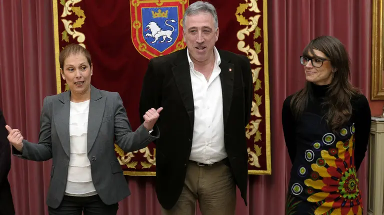 Uxue Barkos, Joseba Asirón y Maider Beloki. EFE