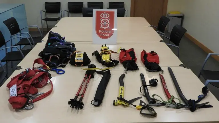 Material robado recuperado por la Policía Foral.