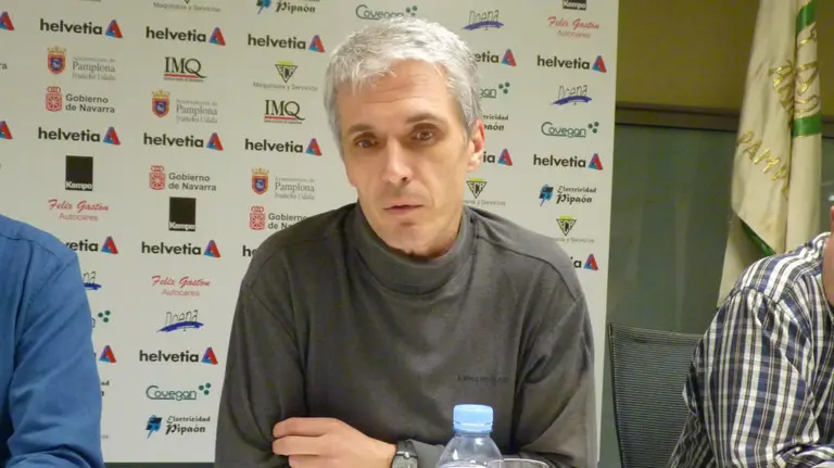 Juan Tomás Apezetxea en rueda de prensa.