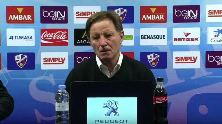 Juan Antonio Anquela en rueda de prensa.