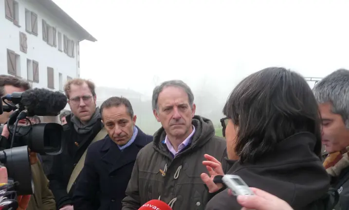 Visita de Parlamentarios forales a la finca del Palacio de Aroztegia (Lekaroz).