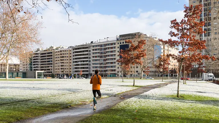 Primera nevada del año en Pamplona. IÑIGO ALZUGARAY