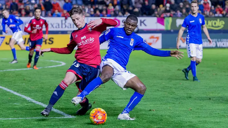 Partido entre Osasuna y Oviedo (0-0) disputado en El Sadar (67). IÑIGO ALZUGARAY