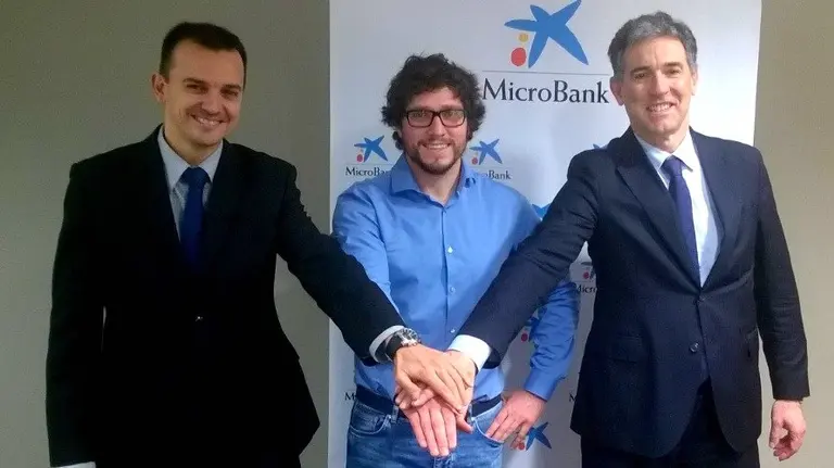 Convenio MicroBank y AJE Navarra-1.