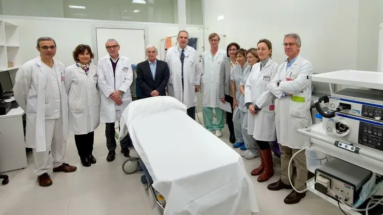 Los responsables del Servicio Navarro de Salud durante la visita a las instalaciones en el Complejo Hospitalario de Navarra.