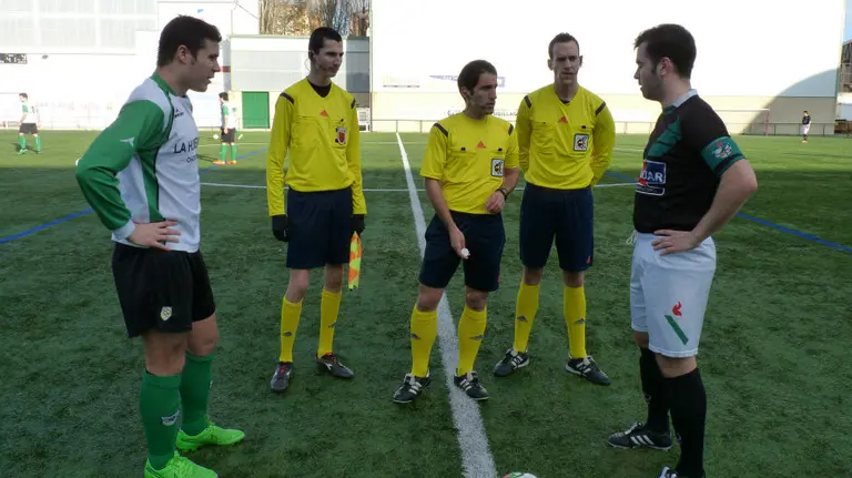 Partido Oberena - Pamplona, de tercera división.