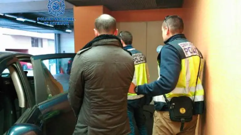 Hombre detenido por exhibicionismo y tenencia de material pedófilo. POLICÍA NACIONAL