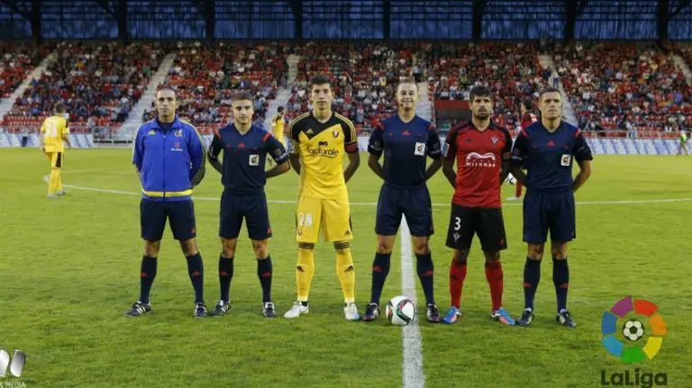 David García es el capitán de Osasuna en Anduva.
